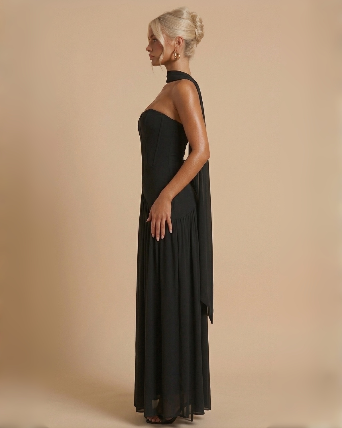 The Elizabeth Maxi Dress - Black