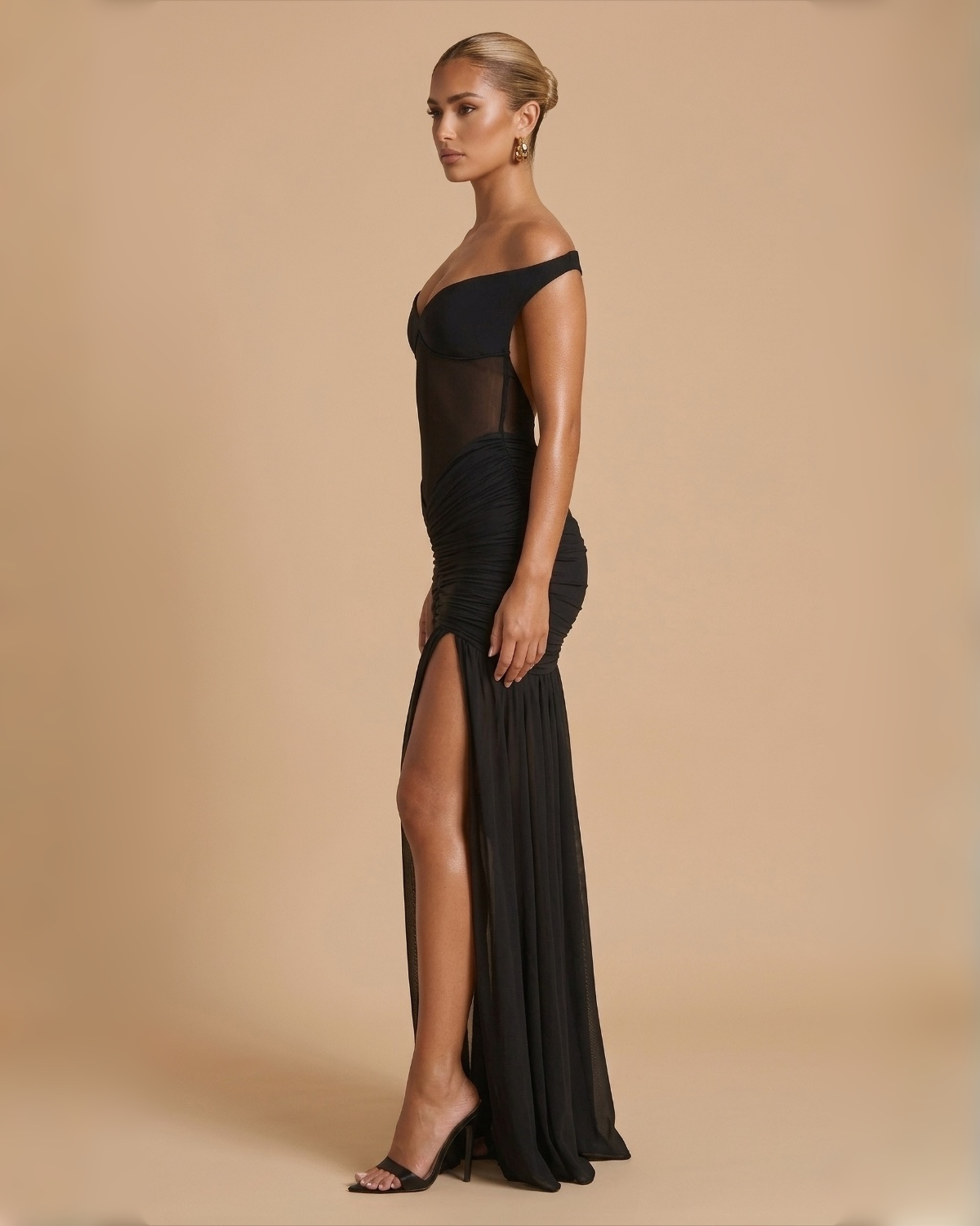 The Daphne Maxi Dress - Black