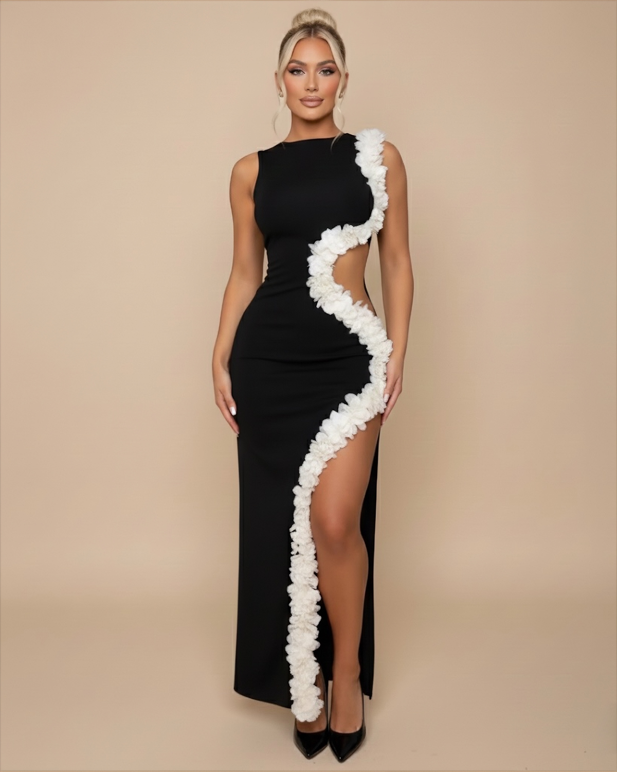 The Tara Floral Detail Maxi Dress - Black